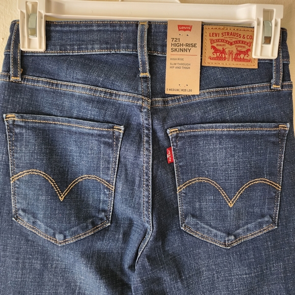 Levi's 721 High Rise Skinny Jeans - Picture 3 of 6
